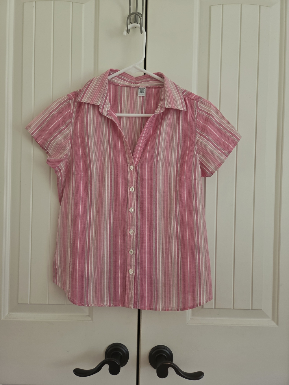 Izod Women’s Pink and White Short Sleeve, Button-Down Shirt, GUC, Size PS